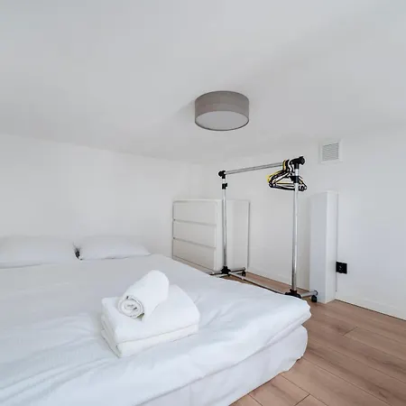 Apartment Centre With Mezzanine By Bookinghost Lodz