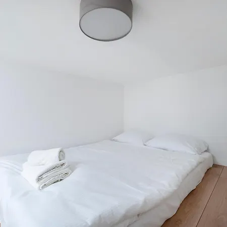 Centre With Mezzanine By Bookinghost Apartment